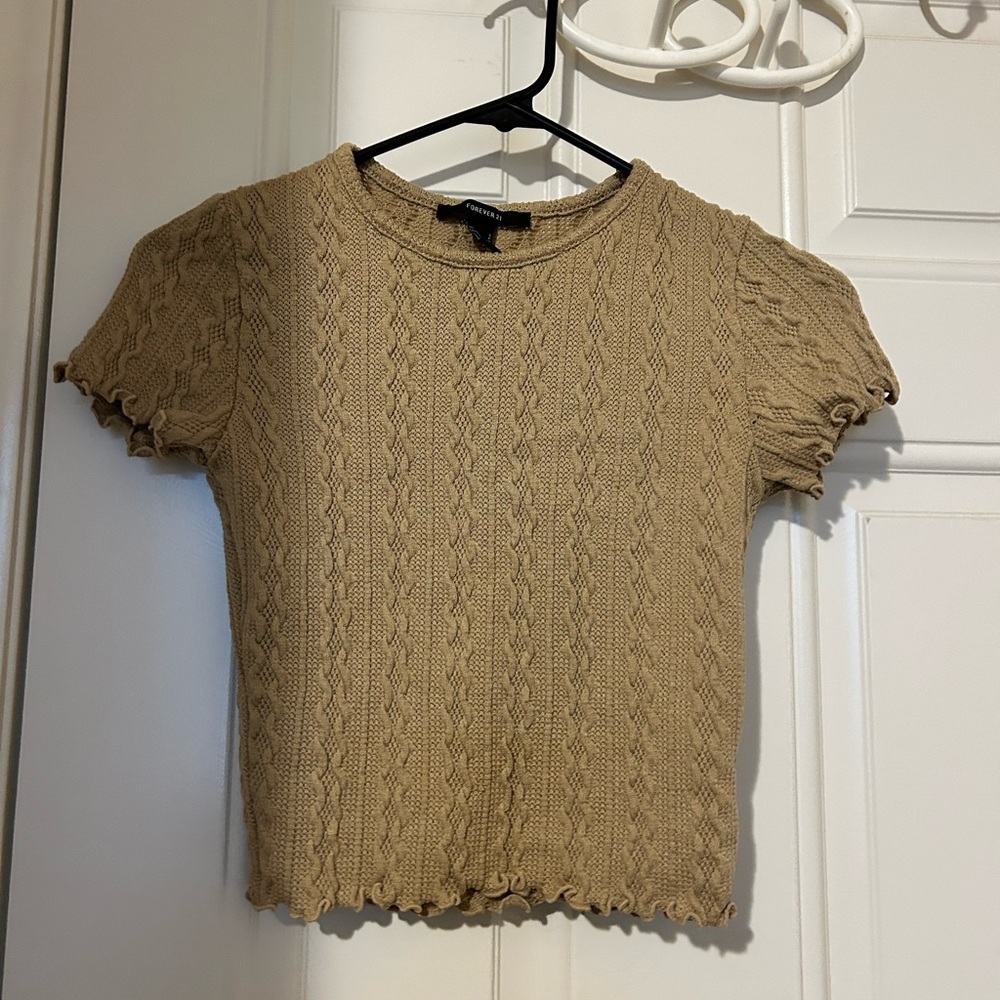 FOREVER 21 s Lavender top ribbed knit tee.